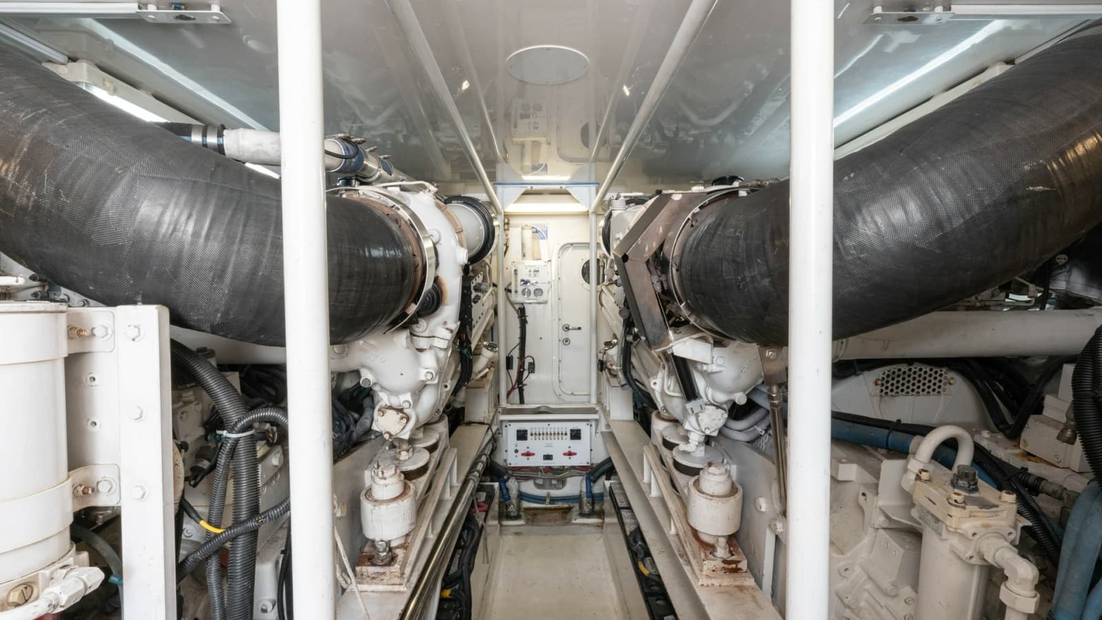 2001 Viking 65 Enclosed Bridge - Photo 37