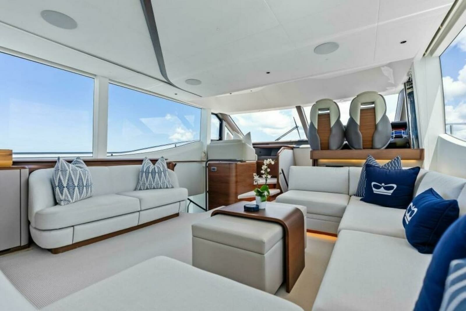 2024 Princess Y72 Motor Yacht - Photo 46