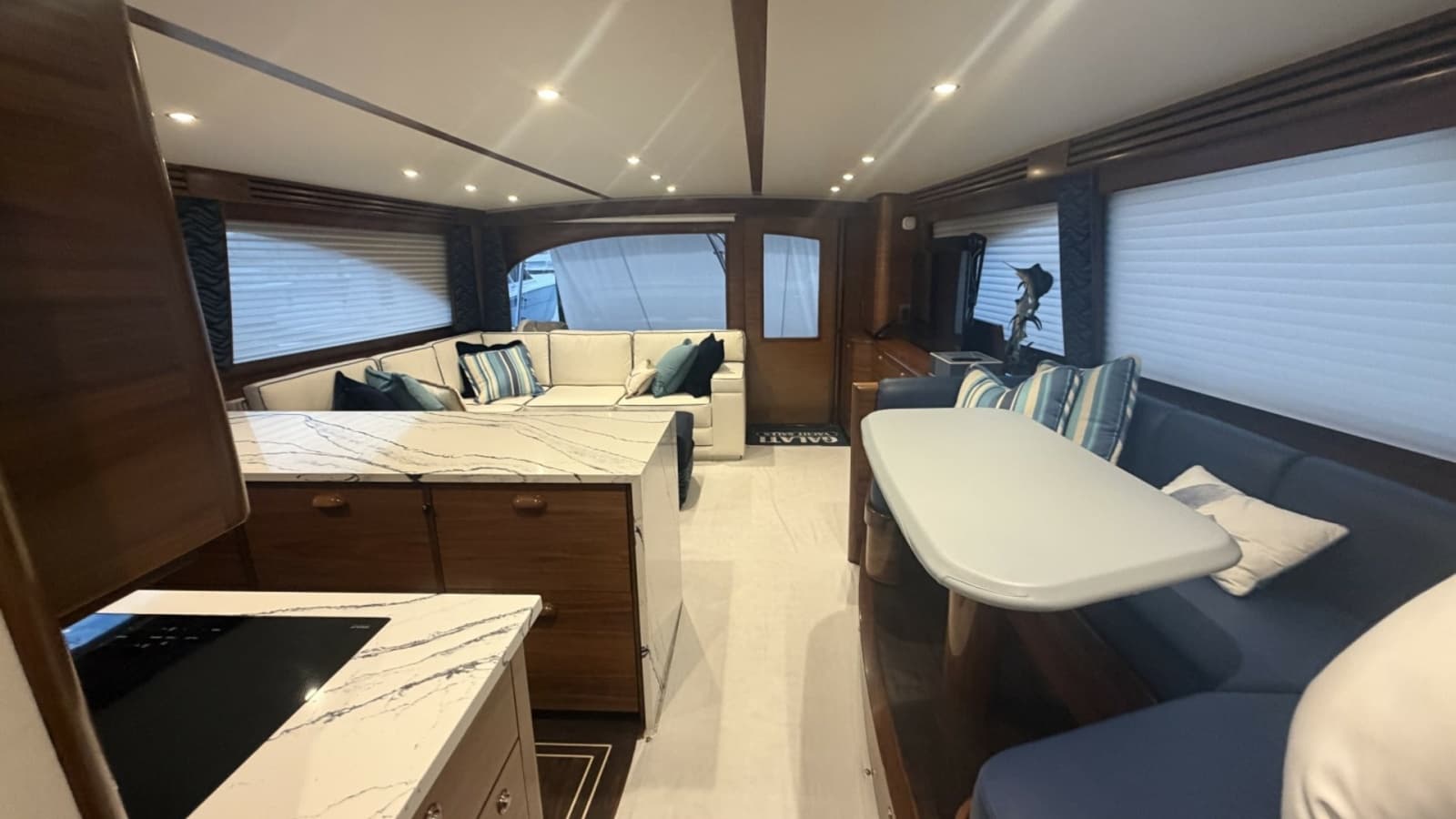 2024 Viking 64 Convertible - Photo 7