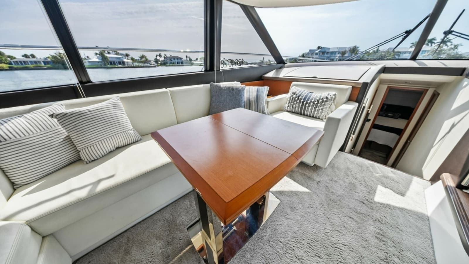 2015 Prestige 550 - Photo 28