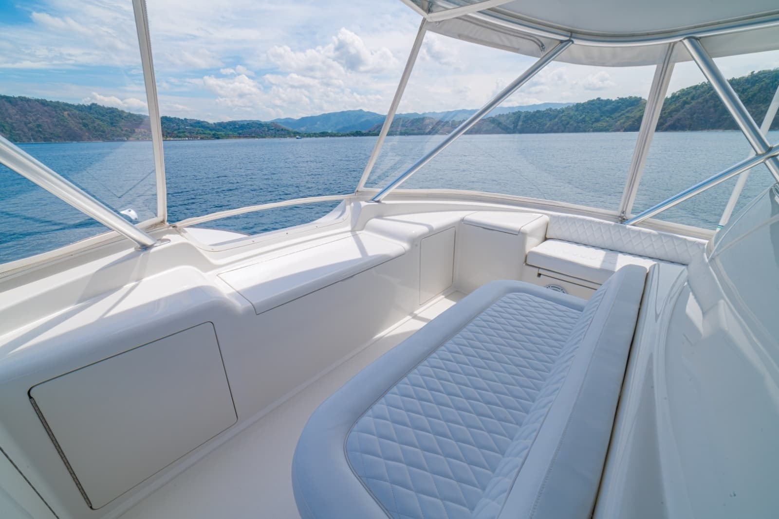 2012 Viking 60 Convertible - Photo 13