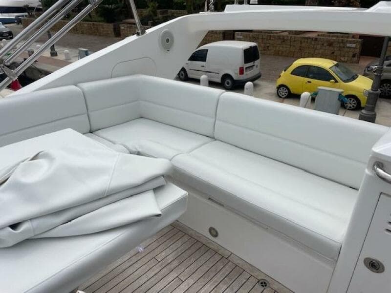 2015 Sunseeker Sport Yacht 68