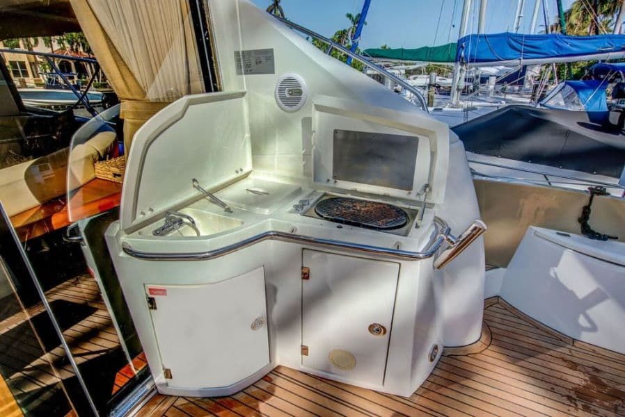 2010 Sunseeker Predator