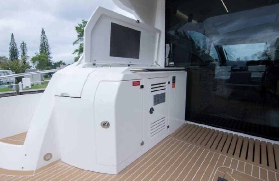 2018 Sunseeker Predator