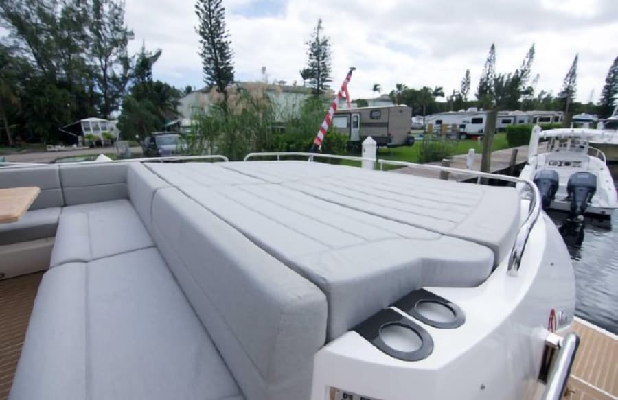 2018 Sunseeker Predator