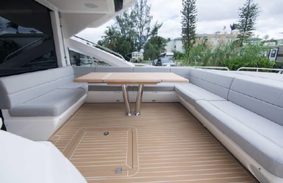 2018 Sunseeker Predator
