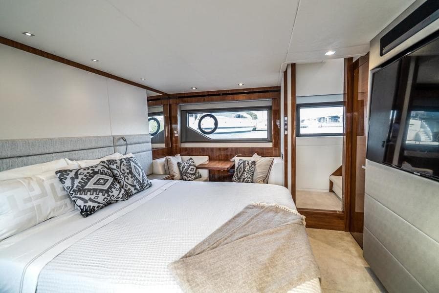 2019 Sunseeker Manhattan