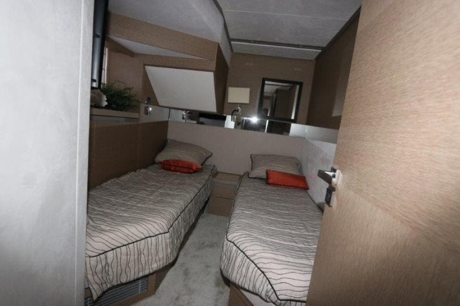 2017 Prestige Motoryacht