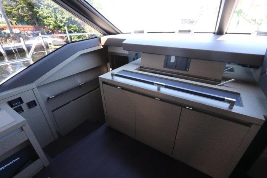 2017 Prestige Motoryacht