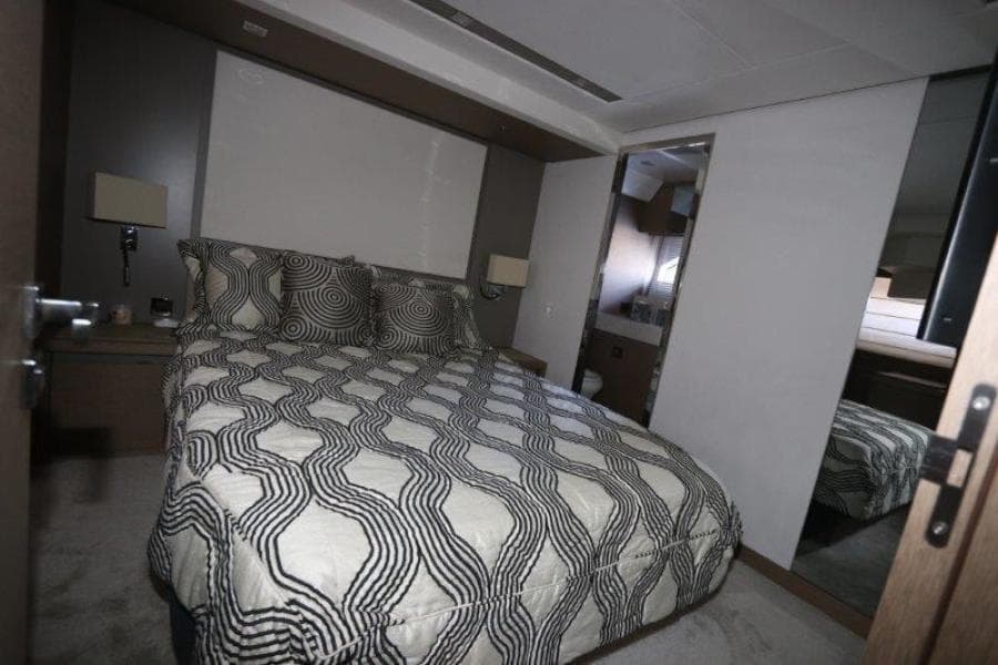 2017 Prestige Motoryacht