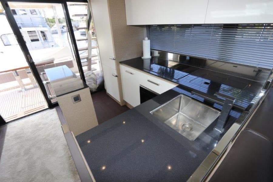 2017 Prestige Motoryacht