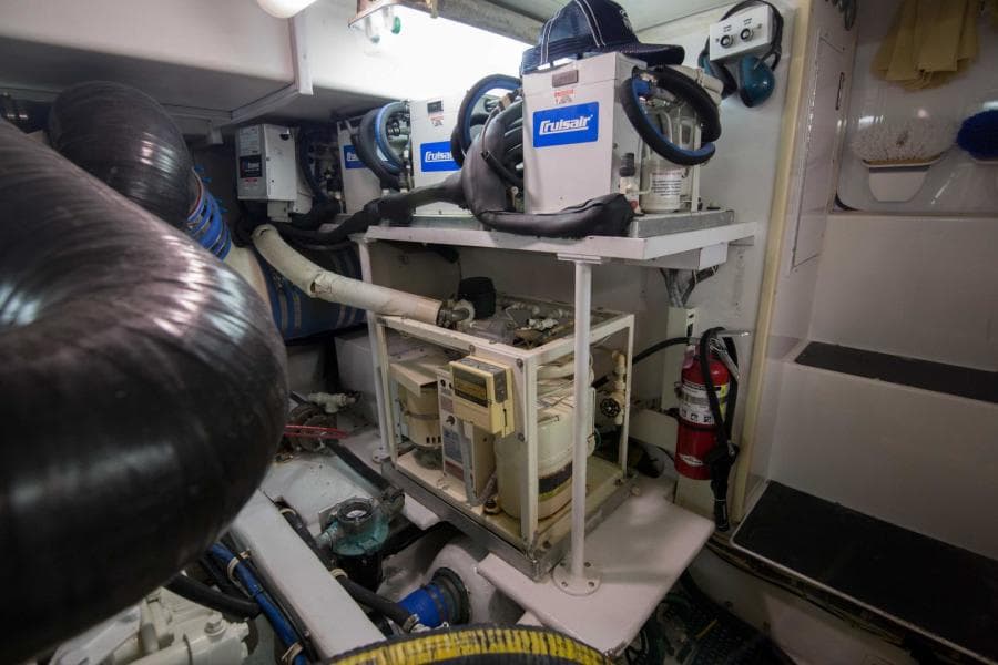 Viking 50 - Tiger Six - Engine Room