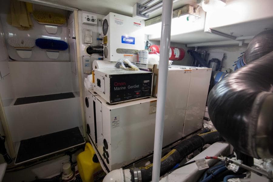 Viking 50 - Tiger Six - Engine Room