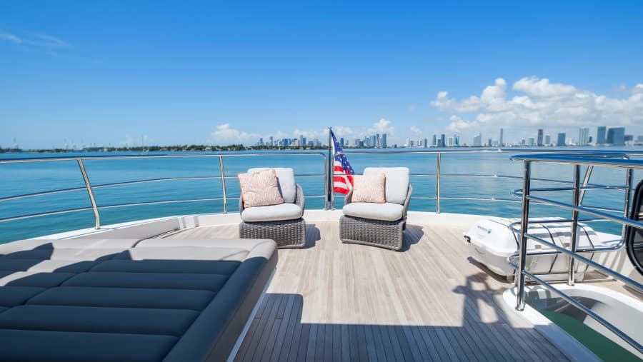 2018 Sunseeker 86 Yacht