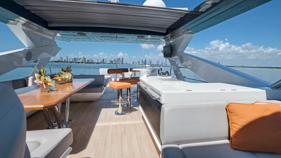 2018 Sunseeker 86 Yacht