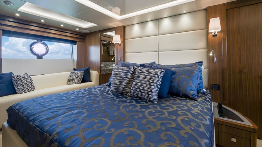 2018 Sunseeker 86 Yacht