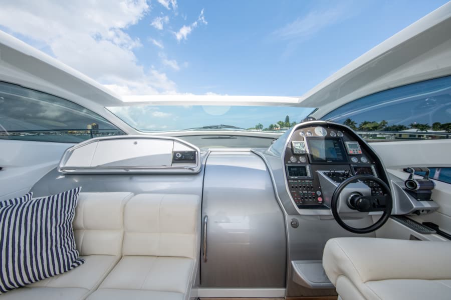 2004 Pershing Express