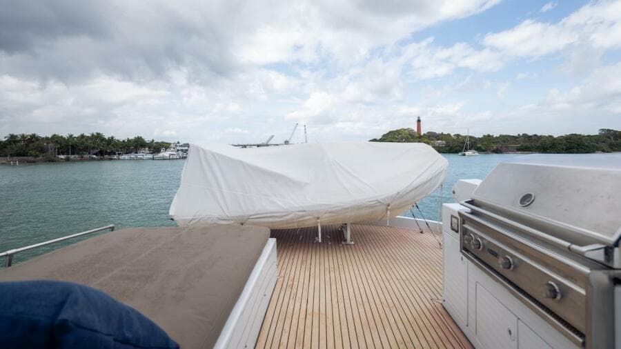 1998 Hatteras Sport Deck