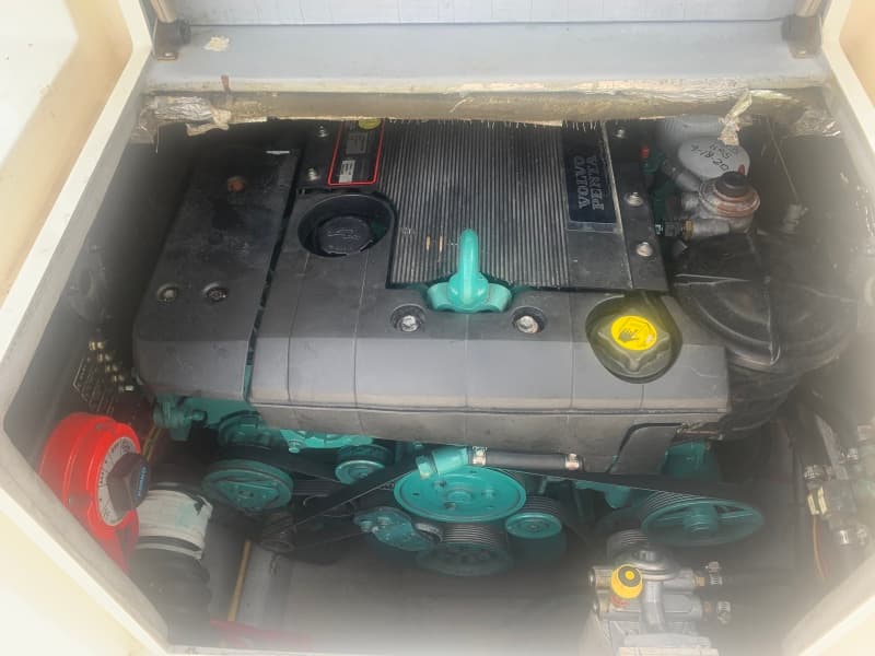 2006 Albemarle 242 Center Console