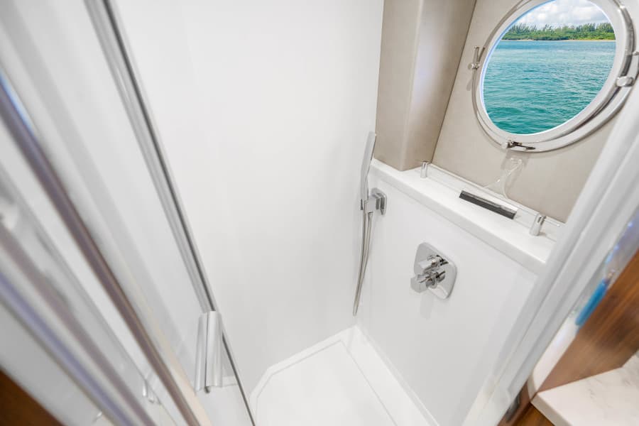 2019 Sunseeker Predator