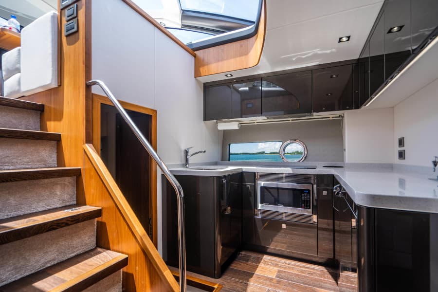 2019 Sunseeker Predator