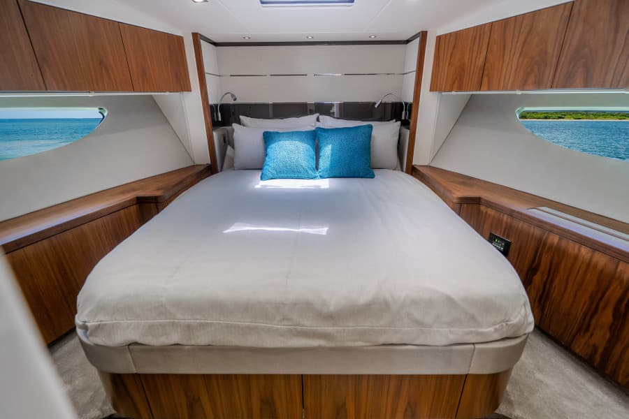 2019 Sunseeker Predator