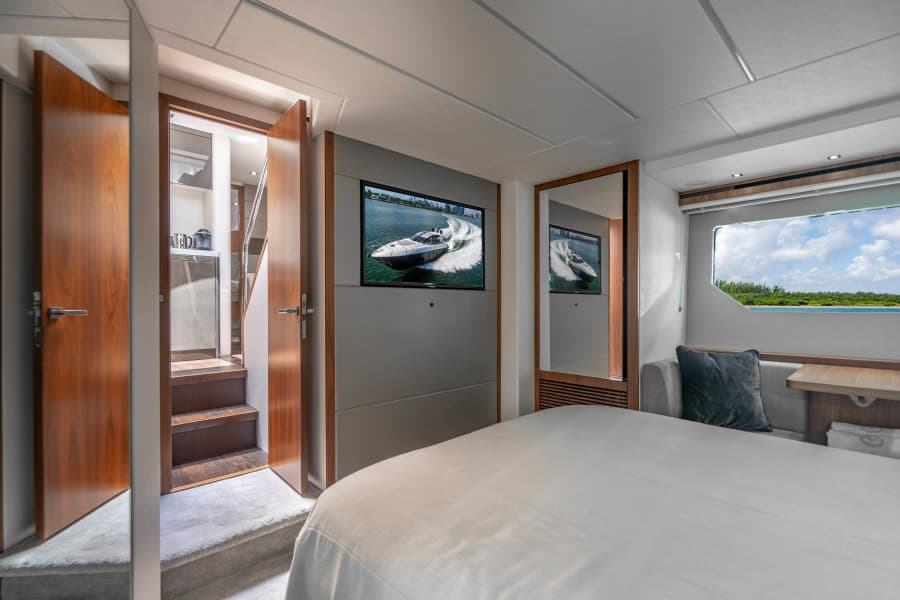 2019 Sunseeker Predator