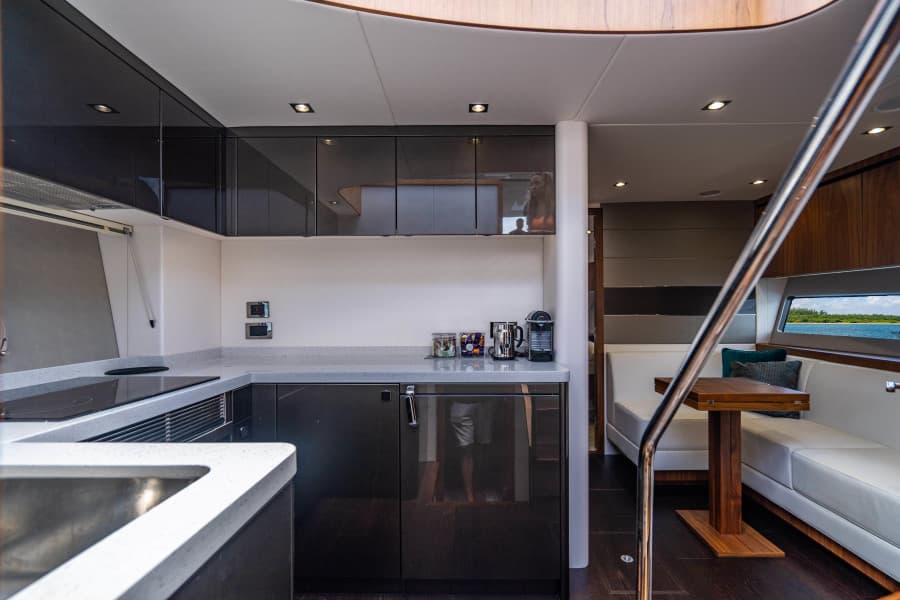 2019 Sunseeker Predator