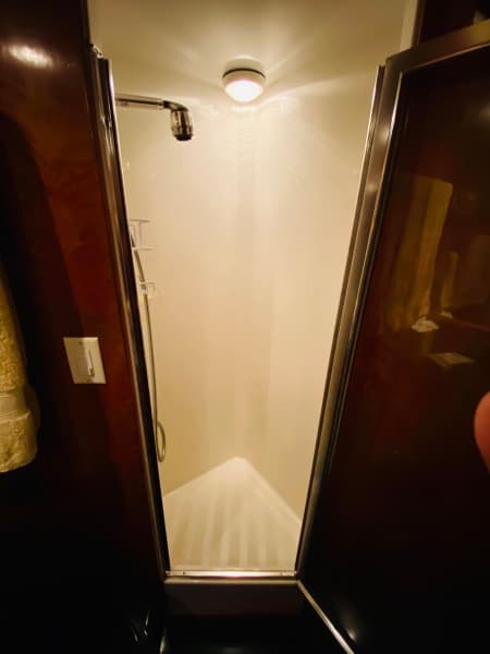 2003 Navigator 5700 Rival