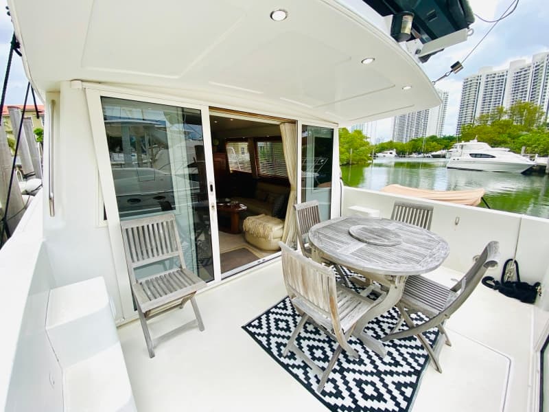 2003 Navigator 5700 Rival