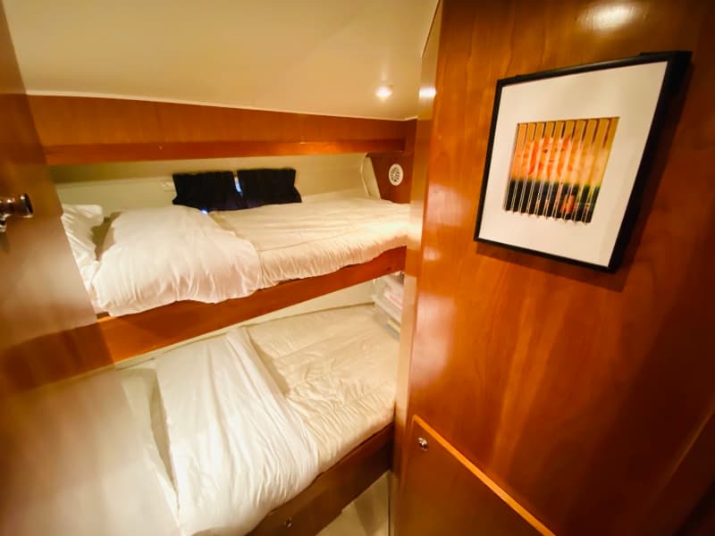 2003 Navigator 5700 Rival