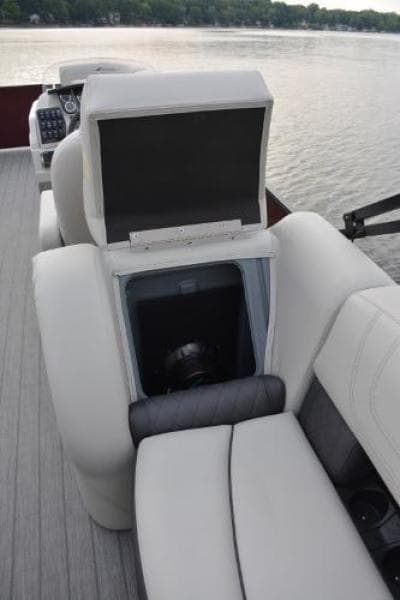 2025 Starcraft SLS 1