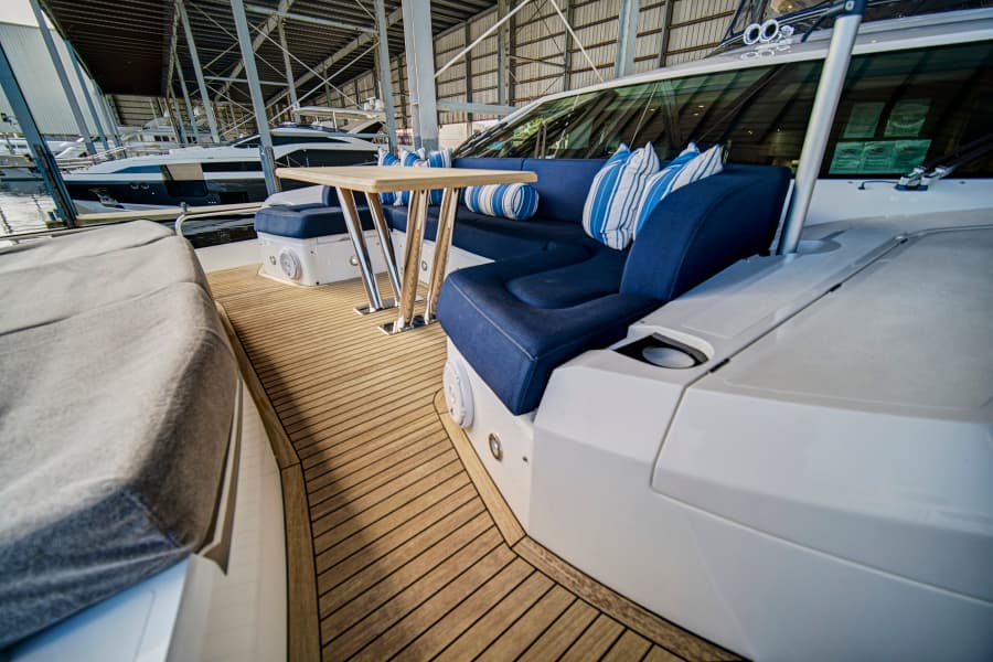 2019 Sunseeker 86 Yacht