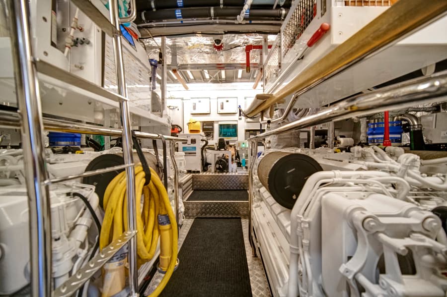 2019 Sunseeker 86 Yacht