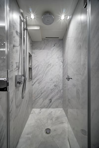 2019 Sunseeker 86 Yacht