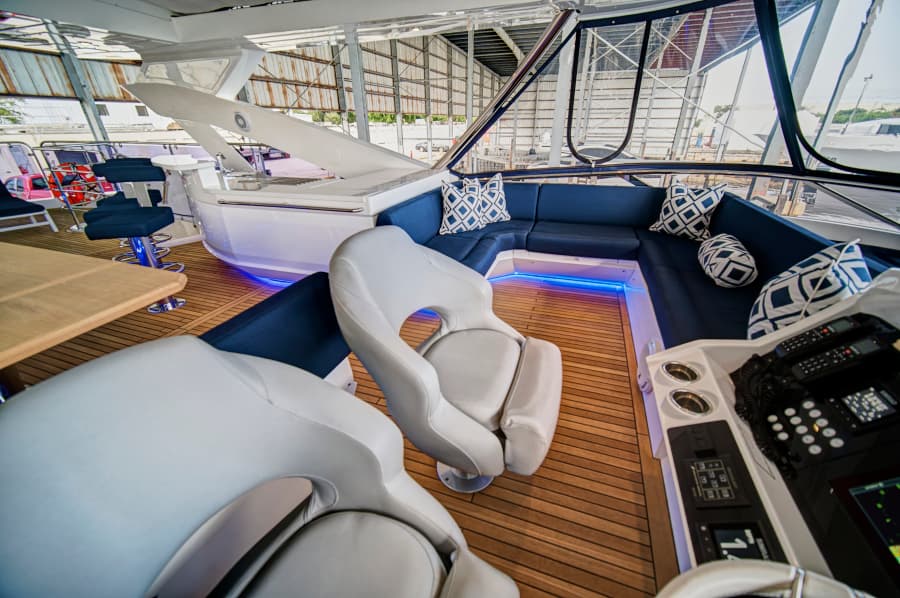 2019 Sunseeker 86 Yacht