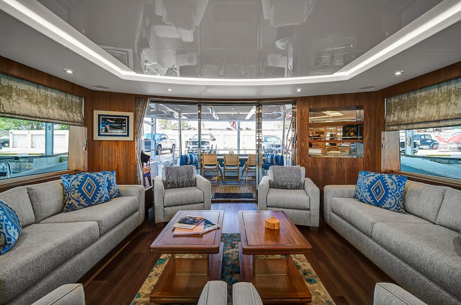 2019 Sunseeker 86 Yacht