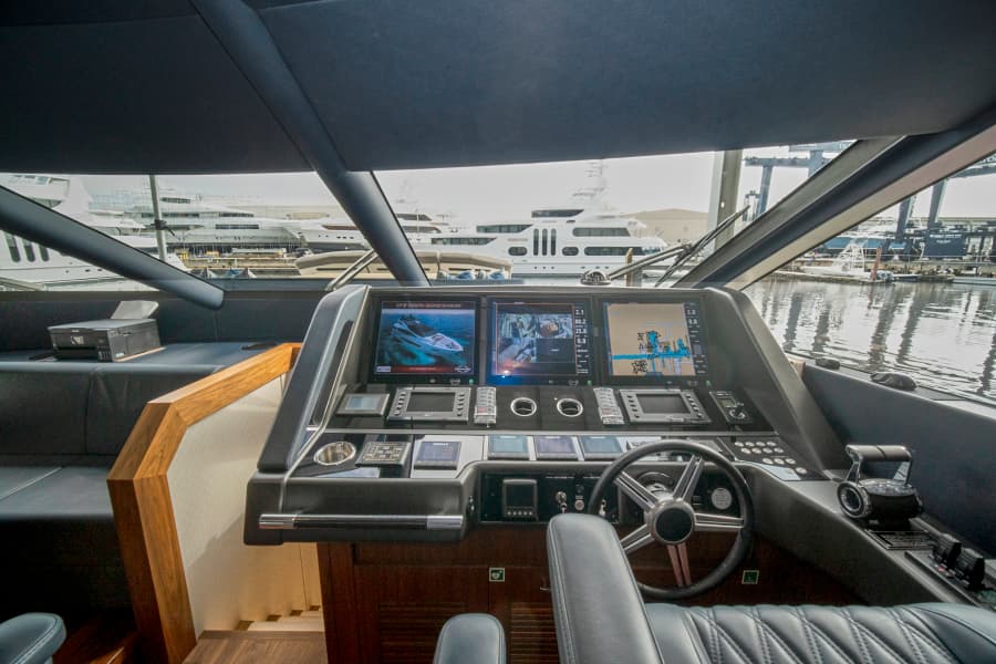 2019 Sunseeker 86 Yacht
