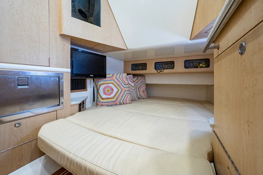 2017 Boston Whaler 370 Outrage