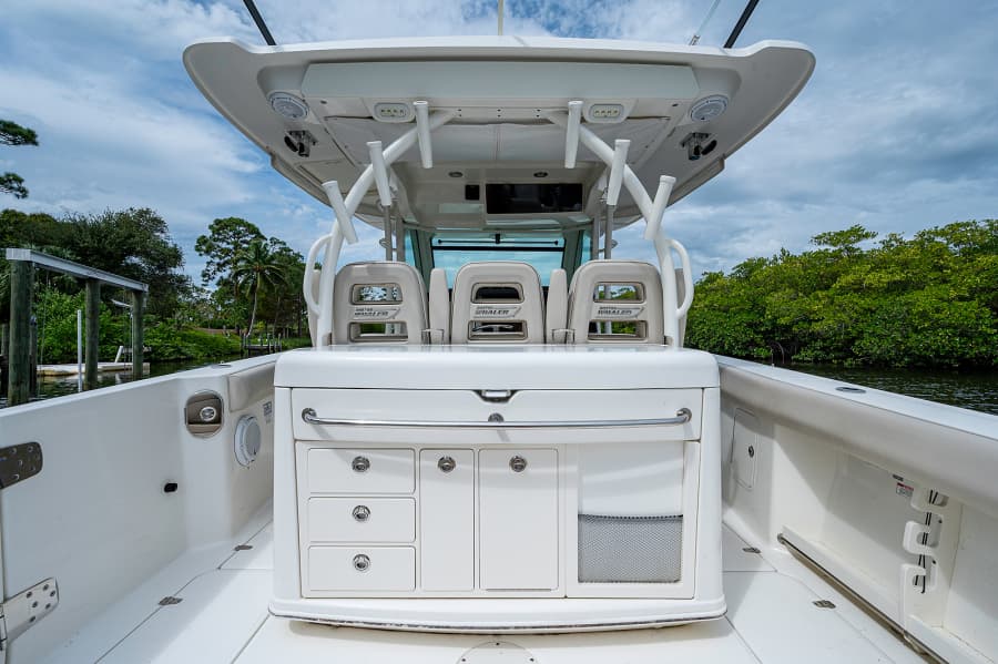 2017 Boston Whaler 370 Outrage