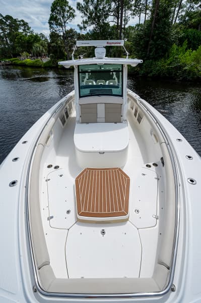 2017 Boston Whaler 370 Outrage