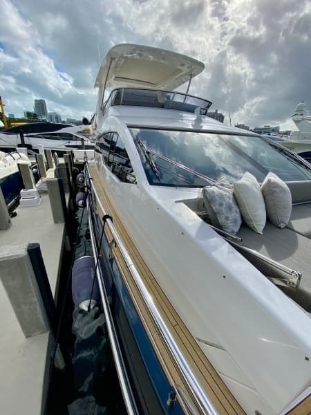 2018 Azimut Flybridge