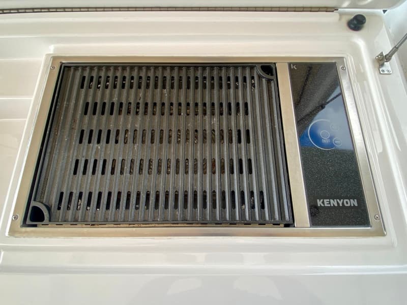 2018 Azimut Flybridge