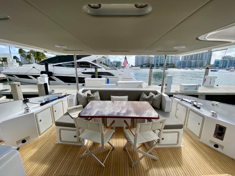 2018 Azimut Flybridge
