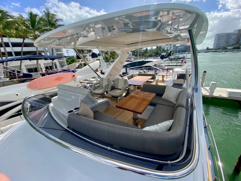 2018 Azimut Flybridge
