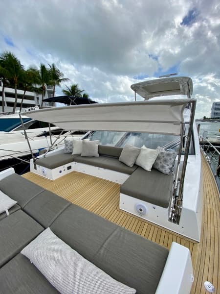 2018 Azimut Flybridge