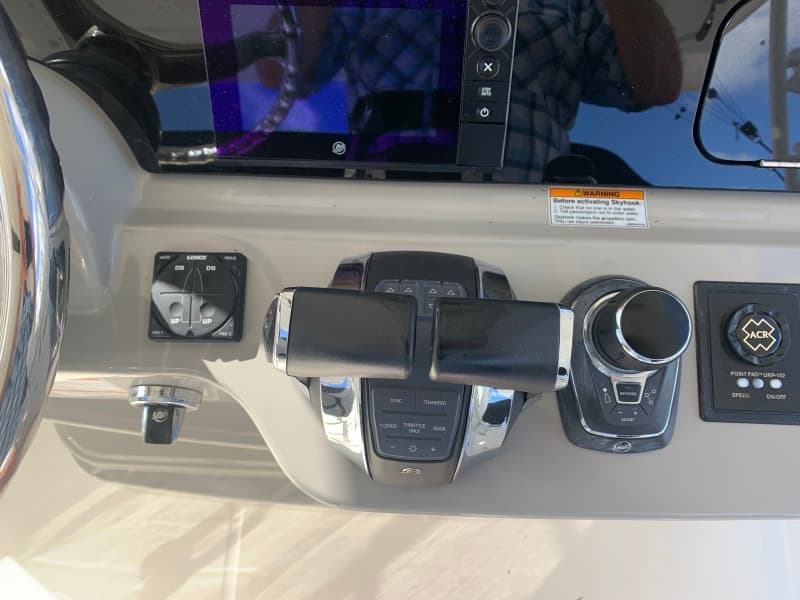 2017 Boston Whaler 420 Outrage