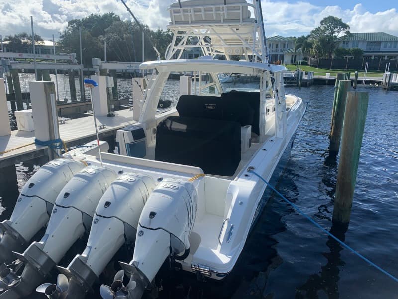 2017 Boston Whaler 420 Outrage