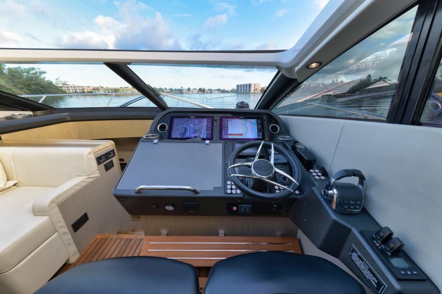 2017 Sunseeker Predator