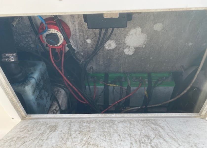 2001 Century 2300 Walkaround